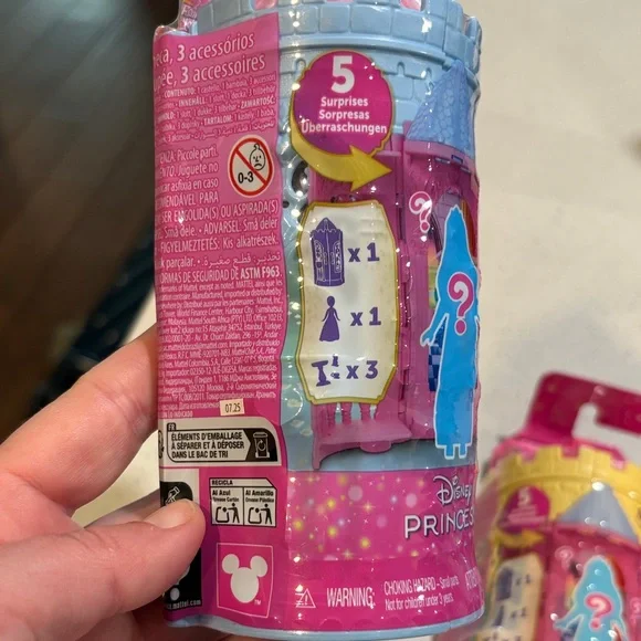 Disney Princess Mystery Castle Pack - Pink, Blue, Yellow Storytime Stackers - Picture 3 of 11